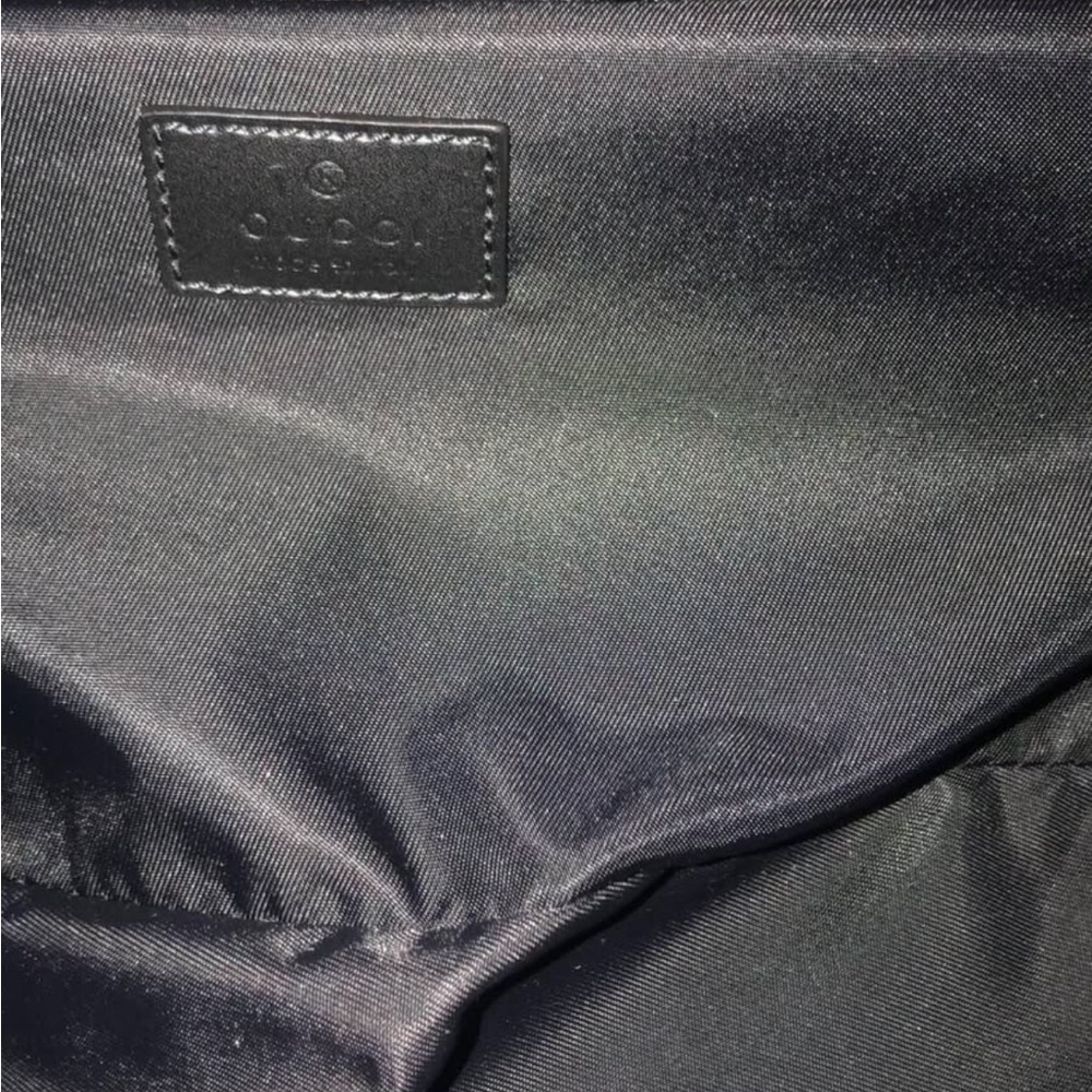 Gucci Dark Patterned Men's Travel Bag - Picture 9 of 9